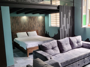 Квартира Максилан