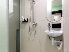 Апартаменты Улучшенные на набережной Обводного канала, 132