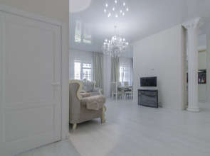 Апартаменты 4 комнатная на заливе