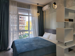 Studiya s Basseynom na Territorii Zhk Flat