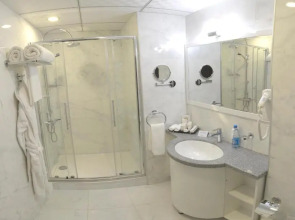 Отель Ramada by Wyndham Bishkek Centre