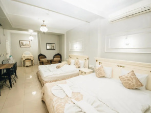 Отель Safran Suites