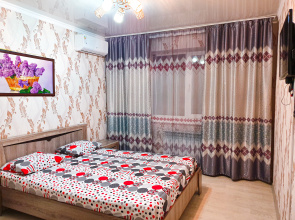 Leon Apartments