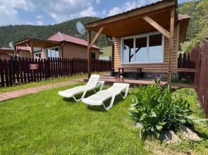 Dom 1 s Panoramnym Vidom na Ozero Private House