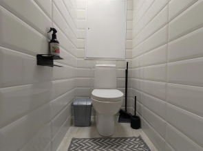 Жилое помещение 2-к квартира у метро Молодежная с яркими закатами