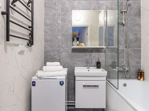 4flats MONOCHROME Квартира у набережной Невы в ЖК бизнес-класса