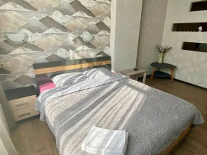V Tsentre Goroda Flat