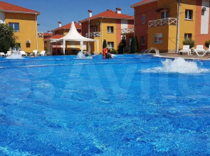 Апартаменты с бассейном и рядом с морем