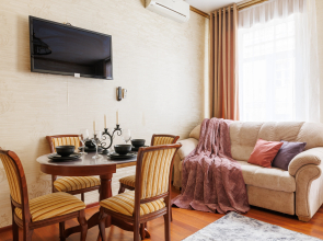 Апартаменты 2 спальни у Казанского собора 8 гостей