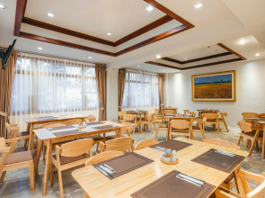 Отель Heeton Concept Pattaya by Compass Hospitality