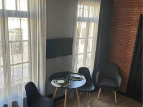 Апартаменты House near Gabriadze theatre