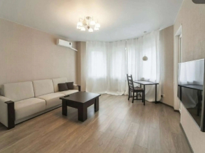 Ryadom S Parkom Flat