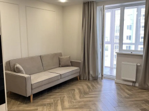 Uyutnaya Kvartira s Novym Remontom Flat