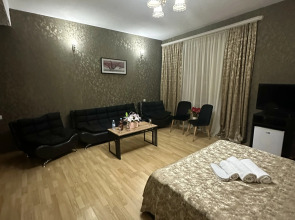 Отель Qeroli old town