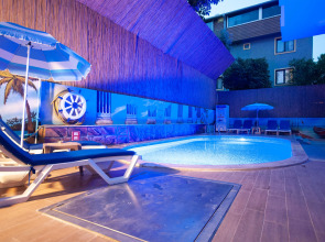 Отель Mic Royal