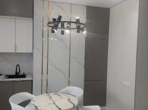 S Yevro Remontom V Zolotom Kvadrate Apartments