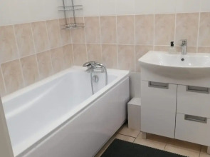 Апартаменты Двухкомнатная Квартира на Алексеева 27