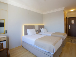 Отель Grand Ant