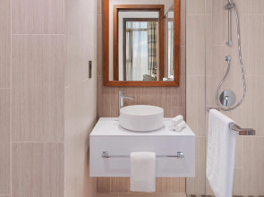 Staybridge Suites Dubai al-Maktoum Airport, an IHG Hotel