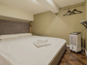 Апартаменты в Сердце Петербурга с колонкой Алиса