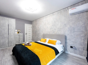 Na Ulitse Sergeya Dzhanbrovskogo, 4k1 Flat