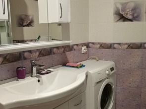 Апартаменты на Лунной 30А