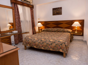 Turquoise Beach Hotel