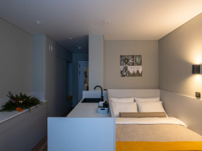 Апартаменты ДВА ГОРОДА - Салют