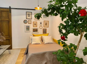 Квартира Art Tolstoy House