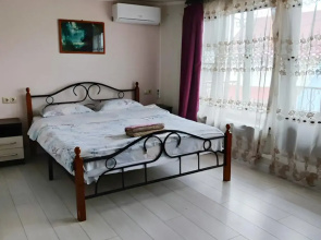 Private House s Balkonom v Kurortnoy Zone