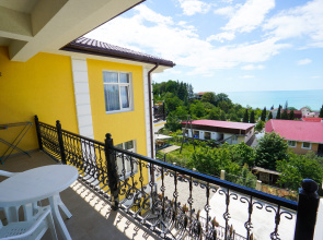 Anna-Mariya Guest House
