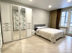 Квартира Большая двухкомнатная у метро Пионерская