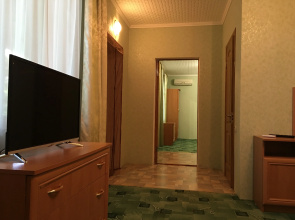 Domik Bez Dokuchlivykh Khozyaev Privat House