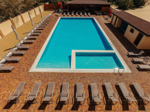 Отель Гостиничный комплекс Family Pride Inn