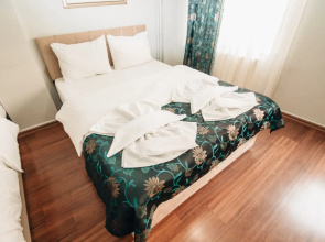 Отель Safran Suites