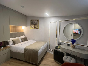 Отель The Galata Aramis