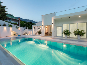Miami Style Villa