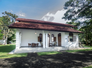 Indrasiriya Villa