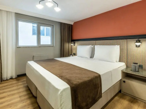 Отель BayMari Suites City Life