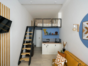 Апартаменты Двухуровневый Лофт в центре