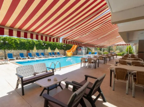Lara Dinc Hotel