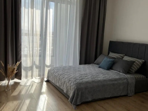 Kvartira na Novosinarskoj Bul'vare 5