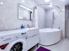 Апартаменты на улице Запарина 111