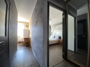 Квартира Двухкомнатные апартаменты в центре