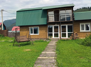 Частный дом дом среди гор