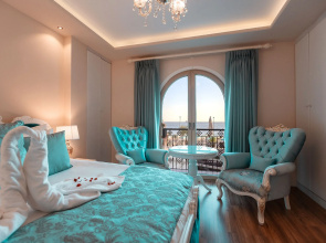 Отель Seven Hills Palace