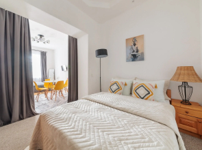 Апартаменты у Дворцовой площади DereMRents ДереМРентс