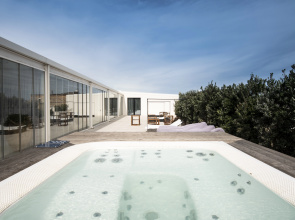 Alkamuri Posh Hotel