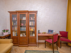 Апартаменты St. Isaak's 4 bedroom & 3 bathroom