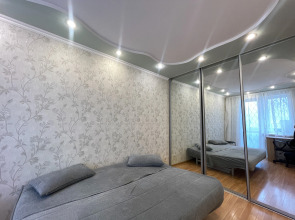 Квартира Двухкомнатная на Шило 192